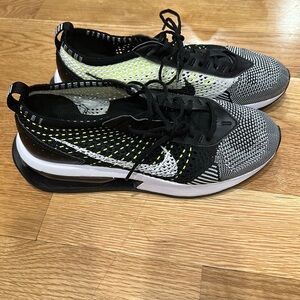 Brand new Nike fly airmax fly knit racer